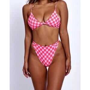 Skatie• ‘Sarah’ Bikini Top in DAYTONA
